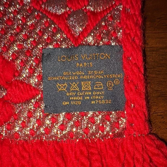 Louis Vuitton Logomania Shine Scarf - 💯% authentic - Picture 4 of 7
